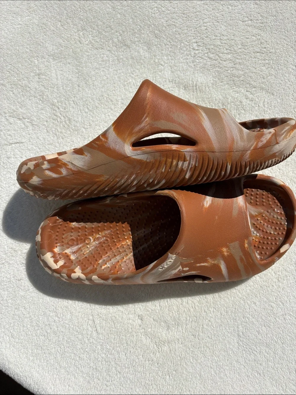 Crocs Mellow Recovery Slides brown marbled cognac sandals Men 8 women’s 10